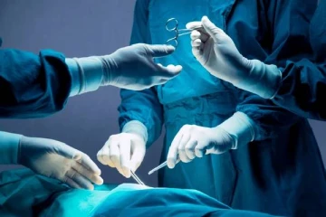 வலியால் துடித்த பெண்.. தலைக்குள் ஊசியை மறந்து வைத்த மருத்துவர் - இறுதியில் அதிர்ச்சி!