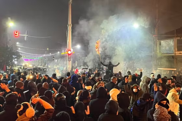 ஈரானில் மோசமடையும் நிலைமை! நிரம்பி வழியும் வைத்தியசாலைகள் | Iran Protest Tehran Hospitals Overflowing