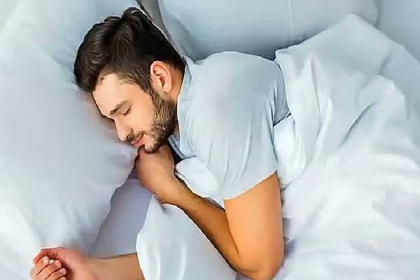 இந்த ஆரோக்கிய பிரச்சினைகள் இருக்கா? தூங்கும் முன் தொப்புளில் ஆலிவ் எண்ணெய் தடவுங்க! | Benefits Of Olive Oil Applied On Belly Button இந்த ஆரோக்கிய பிரச்சினைகள் இருக்கா? தூங்கும் முன் தொப்புளில் ஆலிவ் எண்ணெய் தடவுங்க! | Benefits Of Olive Oil Applied On Belly Button