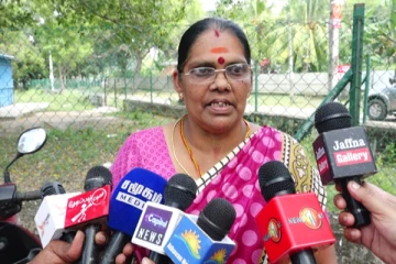 கிளிநொச்சியில் வலிந்து காணாமல் ஆக்கப்பட்டோரின் உறவுகள் போராட்டம் (video)