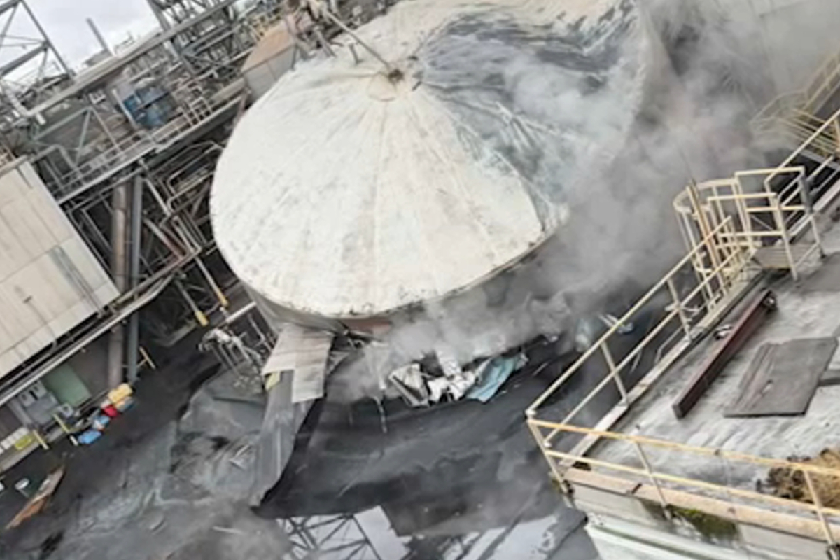 வொஷிங்டனில் காகித ஆலையில் பயங்கர வெடிப்பு | Massive Explosion At Paper Mill In Washington