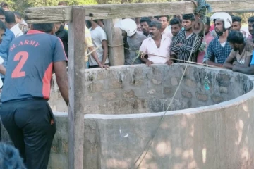 பிள்ளைகளுடன் கிணற்றில் குதித்த தாய் - இரு பிள்ளைகளின் சடலங்களை மீட்க தொடர்ச்சியாக நடவடிக்கை