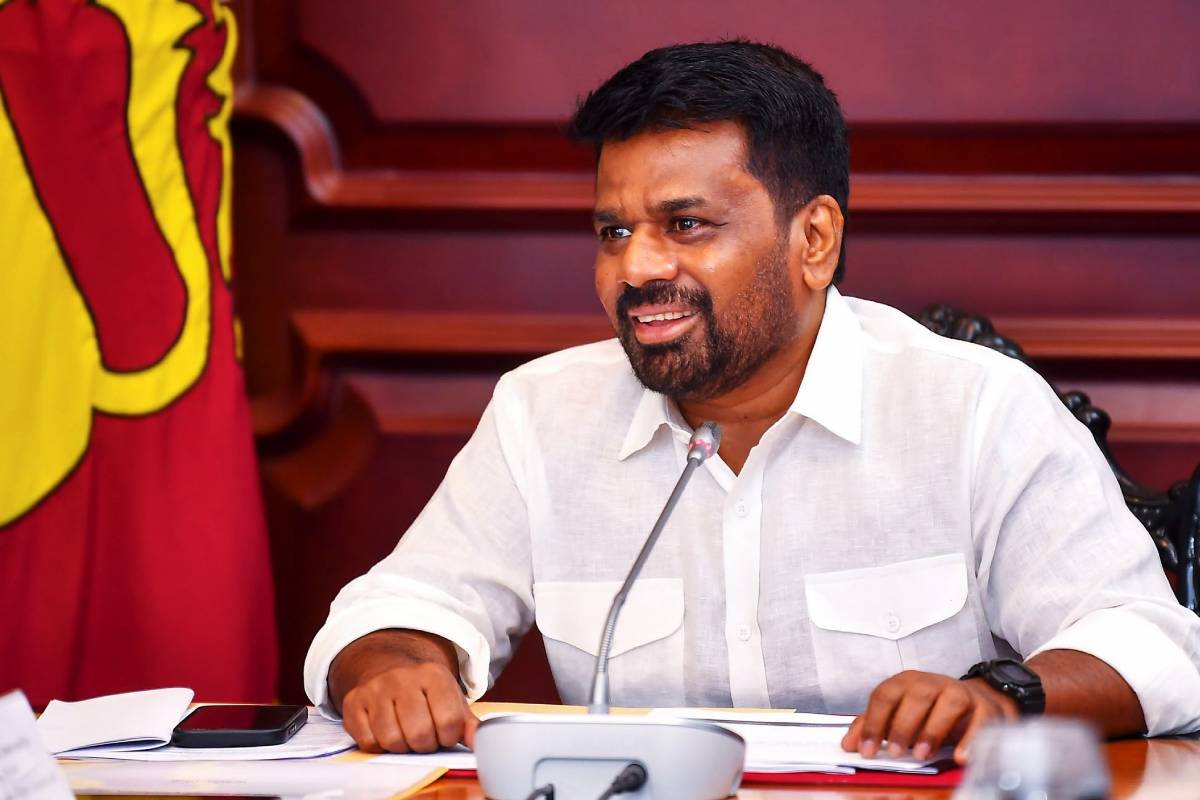 முன்னாள் அமைச்சர்களின் உத்தியோகபூர்வ இல்லங்கள்...! ஜனாதிபதி பிறப்பித்த உத்தரவு | Anura Orders Use Of Ex Ministers Official Quarters