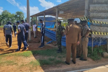 கொக்குத்தொடுவாய் மனிதப் புதைகுழி அகழ்வு : இன்றும் 5 எலும்புக்கூட்டுத் தொகுதிகள் மீட்பு