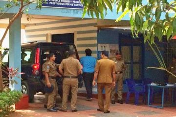 கிராம சேவகர் என கூறி பெண்ணிடம் வழிப்பறி! யாழில் சம்பவம்
