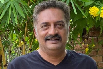 நடிகர் பிரகாஷ் ராஜின் இரண்டாவது மனைவியை பார்த்துள்ளீர்களா?- அவர்களுக்கு பிறந்த மகன், நன்றாக வளர்ந்துவிட்டாரே?