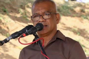 "වී මිල නඟිනකම් ගෙවල්වල තියාගන්න එපා, ඔක්කොම දෙන්න" - ලාල්කාන්තගෙන් ගොවීන්ට හදිසි ඉල්ලීමක්