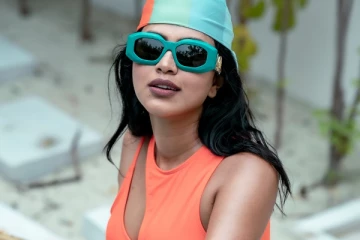 அமலா பால் நீச்சல் குளத்தில் எல்லைமீறி கிளாமர் போஸ்! வைரல் புகைப்படங்கள்