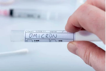 தென்னாப்பிரிக்காவில் இருந்து வந்த இருவருக்கு புதிய கொரோனா? - பெங்களூருவில் பரபரப்பு