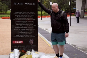 சுழற்பந்து ஜாம்பவான்  ஷேன் வோர்னுக்கு  அரச மரியாதையுடன் இறுதிச்சடங்கு