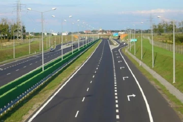140 மில்லியன் ரூபாய் வருவாயை கொட்டிக்கொடுத்த அதிவேக நெடுஞ்சாலை