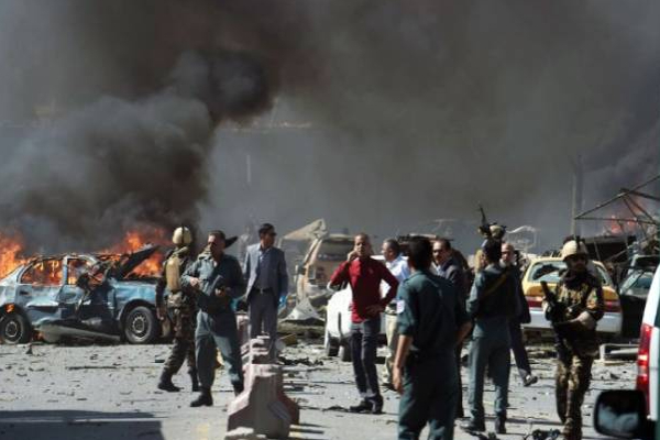 ஆப்கானிஸ்தானில் மசூதி ஒன்றில் குண்டு வெடிப்பு! 18 பேர் உயிரிழப்பு | Afghanistan Mosque Explosion 18 People Death
