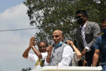 திமுகவுக்கு தக்க பாடம் புகட்ட வேண்டும்: ராஜ்நாதி சிங் சூளுரை