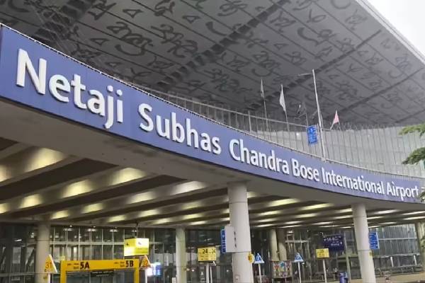 இந்தியாவில் விமான ஓடுபாதையில் உள்ள ஒரே மசூதி - எங்கே தெரியுமா? | India Only Airport With Mosque Near Runway Kolkata