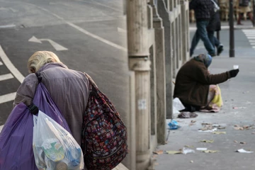 உலகில் தீவிர வறுமையின் அபாயத்தை எதிர்நோக்கும் முதியவர்கள்!