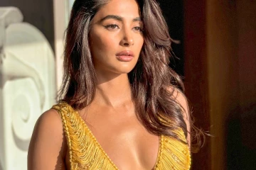 உச்சகட்ட கவர்ச்சியில் பூஜா ஹெக்டே.. லேட்டஸ்ட் போட்டோஷூட் ஸ்டில்கள்