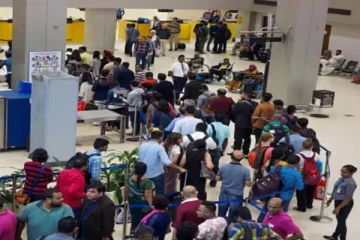 வெளிநாடுகளுக்கு படையெடுக்கும் இலங்கையர்கள்! வெளியான காரணம்