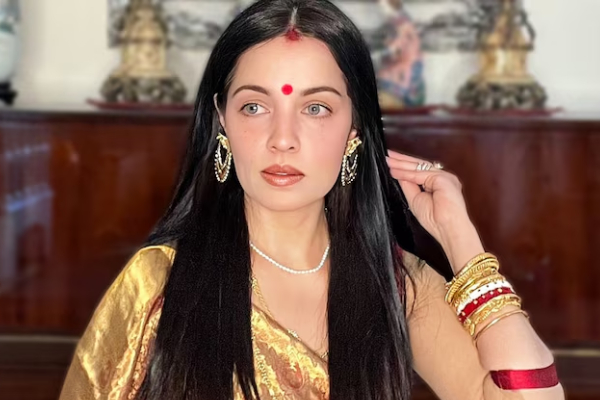 ரூ. 100 கோடி நஷ்டஈடு, மாதம் ரூ. 10 லட்சம் ஜீவனாம்சம் கேட்ட இந்திய நடிகை.. யார் தெரியுமா | Actress Celina Jaitly Seeks 100 Crore Compensation ரூ. 100 கோடி நஷ்டஈடு, மாதம் ரூ. 10 லட்சம் ஜீவனாம்சம் கேட்ட இந்திய நடிகை.. யார் தெரியுமா | Actress Celina Jaitly Seeks 100 Crore Compensation