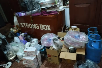 பாரவூர்தியை உடைத்து இலத்திரனியல் உபகரணங்களை திருடிய ஒருவர் கைது (Photos)