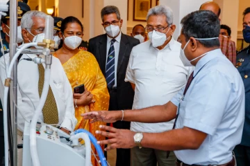விமானப்படை தயாரித்த ஒட்சிசன் சிகிச்சைப் பிரிவு ஜனாதிபதியிடம் கையளிப்பு