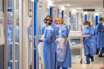 பிரித்தானியாவில் ஒரே நாளில் 46 ஆயிரத்திற்கும் மேற்பட்டோருக்கு கொரோனா உறுதி!