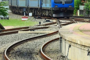 இலங்கையில் இன்றும் 15 குறுகிய தூர ரயில் சேவைகள் ரத்து!