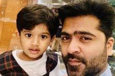 ஈஸ்வரன் பட பாடலுக்கு ஆட்டம் போட்ட STRன் தங்கை மகன்- வீடியோ இதோ