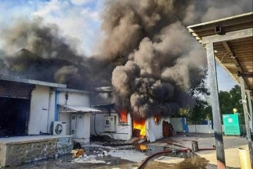 கொழும்பில் பாரிய தீ  பரவல்! - ஆறு தீயணைப்பு வாகனங்கள் அனுப்பி வைப்பு