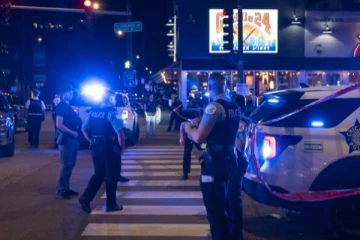 சிகாகோ இரவு விடுதி அருகே துப்பாக்கிச்சூடு: நால்வர் பலி, 14 பேர் காயம்!