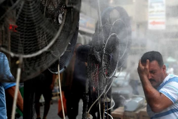 இலங்கையில் பெரும் சோகம் - அதிக வெப்பத்தால் இருவர் பரிதாபமாக மரணம்