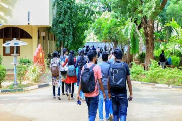 யாழ். பல்கலைக்கழக மாணவிகளுக்கு பாலியல் தொல்லை! 300 பேர் பொலிஸில் முறைப்பாடு