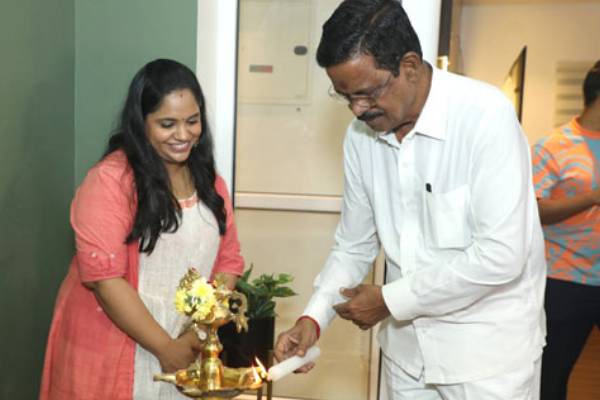 புதிய தொழிலை தொடங்கிய இசையமைப்பாளர் ஜி.வி.பிரகாஷ் மனைவி சைந்தவி- இதோ புகைப்படங்கள் | Singer Saindhavi Started New Recording Studio