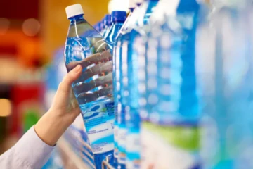 100 ரூபா தண்ணீர் போத்தல் 400 ரூபாய்க்கு விற்பனை ; 10 லட்சம் அபராதம்