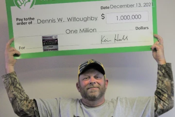 பால் வாங்க கடைக்கு சென்ற நபருக்கு காத்திருந்த அதிர்ஷ்டம்! கோடீஸ்வரனாக வெளியேறிய சம்பவம்