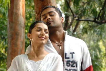 சூர்யா இல்லை.. சில்லுனு ஒரு காதல் படத்தில் முதலில் நடிக்கவிருந்த ஹீரோ இவர்தான்?