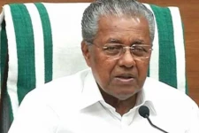 கேரளாவில் வரும் 5ம் தேதி முதல் தியேட்டர்கள் திறக்க அனுமதி: பினராயி விஜயன் அறிவிப்பு