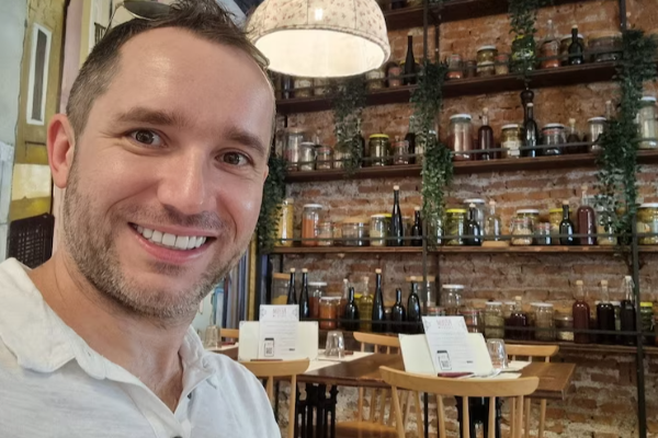 us-professor-gun-shot-killed-in-greece