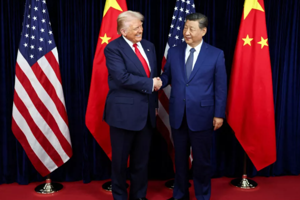 புதுக்கதை கூறி டிரம்பின் பெருமையை தட்டிப்பறிக்கும் சீனா! | China Is Trying To Steal Trump S Glory India Pakis