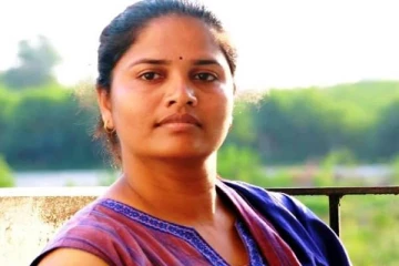 பிரபல கவிஞர் மருத்துவமனையில் கவலைக்கிடம்- அதிர்ச்சியில் திரையுலகம்