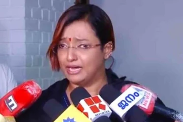 என்னை கொன்று விடுங்கள் - கதறி அழுத ஸ்வப்னா சுரேஷ்!