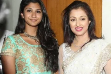 நடிகை கௌதமியின் மகளா இது, ஹீரோயின் போல் அழகாக இருக்கிறாரே- லேட்டஸ்ட் க்ளிக்