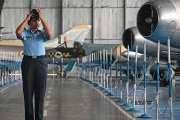 இந்திய விமானியை பாகிஸ்தான் சிறைபிடித்ததா? இராணுவ அதிகாரி அளித்த விளக்கம்