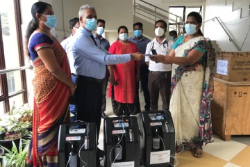 கொரோனா பெருந்தொற்று  நெருக்கடி நேரத்தில் ஒட்சிசன் செறிவாக்கல் இயந்திரங்களை அனுப்பிவைத்த புலம்பெயர் உறவுகள்
