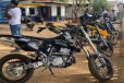 அதிக சக்திவாய்ந்த மோட்டார் சைக்கிள்களுடன் சிக்கிய நான்கு இளைஞர்கள்
