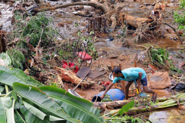 டிட்வா புயலின் மற்றுமொரு தாக்கம்! கொழும்பில் களமிறக்கப்பட்டுள்ள 100 லொறிகள் | Waste Accumulated In Colombo Due To Ditwah டிட்வா புயலின் மற்றுமொரு தாக்கம்! கொழும்பில் களமிறக்கப்பட்டுள்ள 100 லொறிகள் | Waste Accumulated In Colombo Due To Ditwah