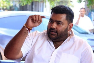 குழந்தையின் சடலத்துடன் காத்திருந்த தாய்: அதிருப்தி வெளியிடும் அங்கஜன்