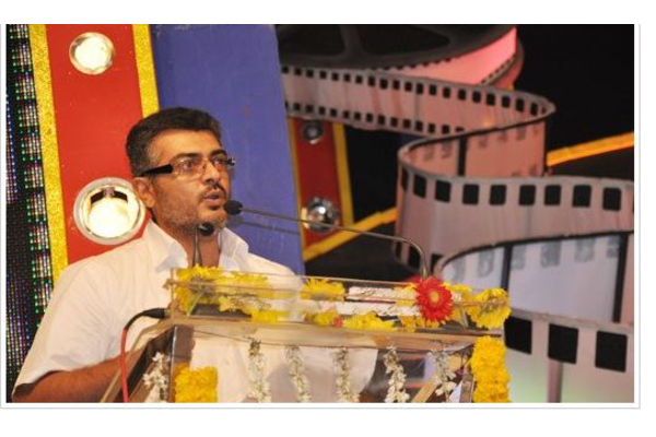 அரசியலுக்கு வந்தா நிம்மதி போயிடும் to அரசியல்‌ எண்ணமே இல்லை: ரஜினியும் அரசியலும்..  1990 முதல் 2021 வரை  சின்ன ரீவைண்ட் | Rajini And Politics Small Rewind 1990 To 2021