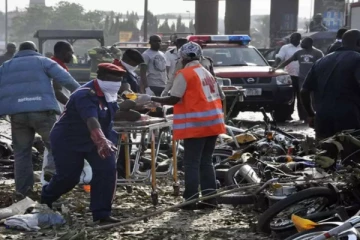 நைஜீரியா மசூதியில் வெடிகுண்டு தாக்குதலில் 5 பேர் பலி