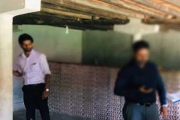 වැඩි මිලට බිත්තර අලෙවි කළ වෙළෙඳසැලක් වටලයි