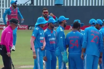 ஆசிய கிண்ண கிரிக்கெட் போட்டியில் விராட் கோலியின் நெகிழ்ச்சியான செயல்! வைரல் வீடியோ